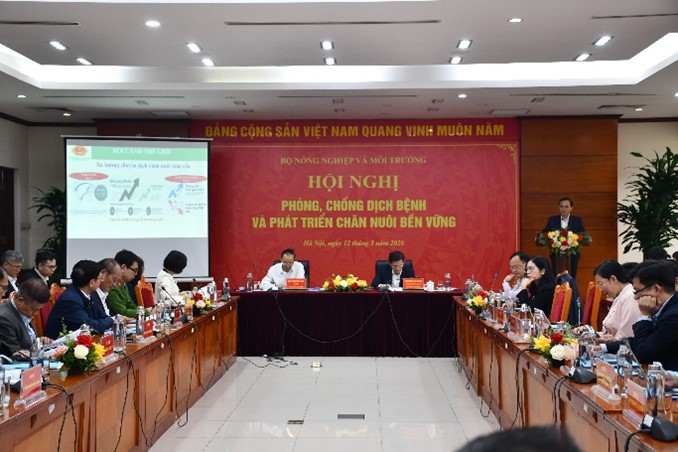 ĐẨY MẠNH PHÒNG, CHỐNG DỊCH BỆNH VÀ PHÁT TRIỂN CHĂN NUÔI THEO CHUỖI GIÁ TRỊ BỀN VỮNG